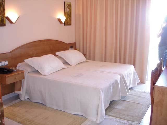 Hotel Nuevo Vichona Sanxenxo Room photo